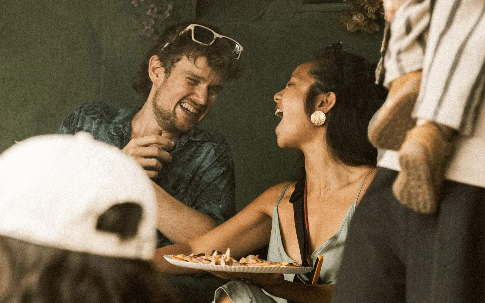 Tam und Paul, lachend auf dem Nektar Festival